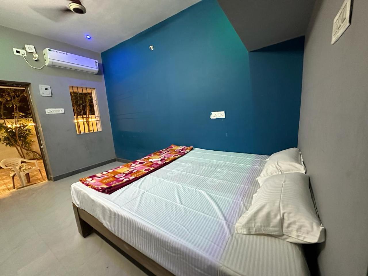 Arunachala Sashwin Guest House Tiruvannāmalai Habitación foto